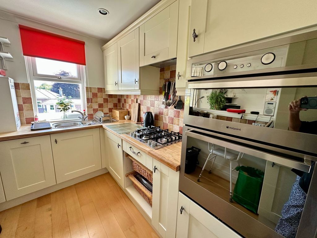 Property photo 3 of 17