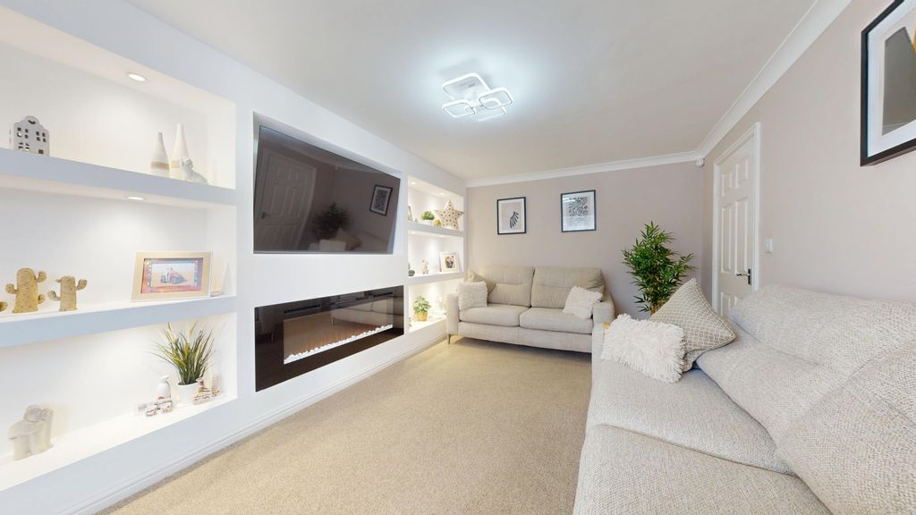 Property photo 2 of 47 5328844