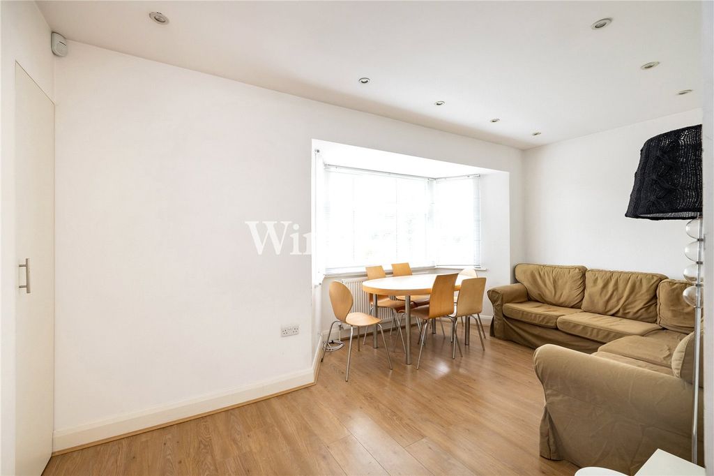 Property photo 2 of 11 Picture No. 20