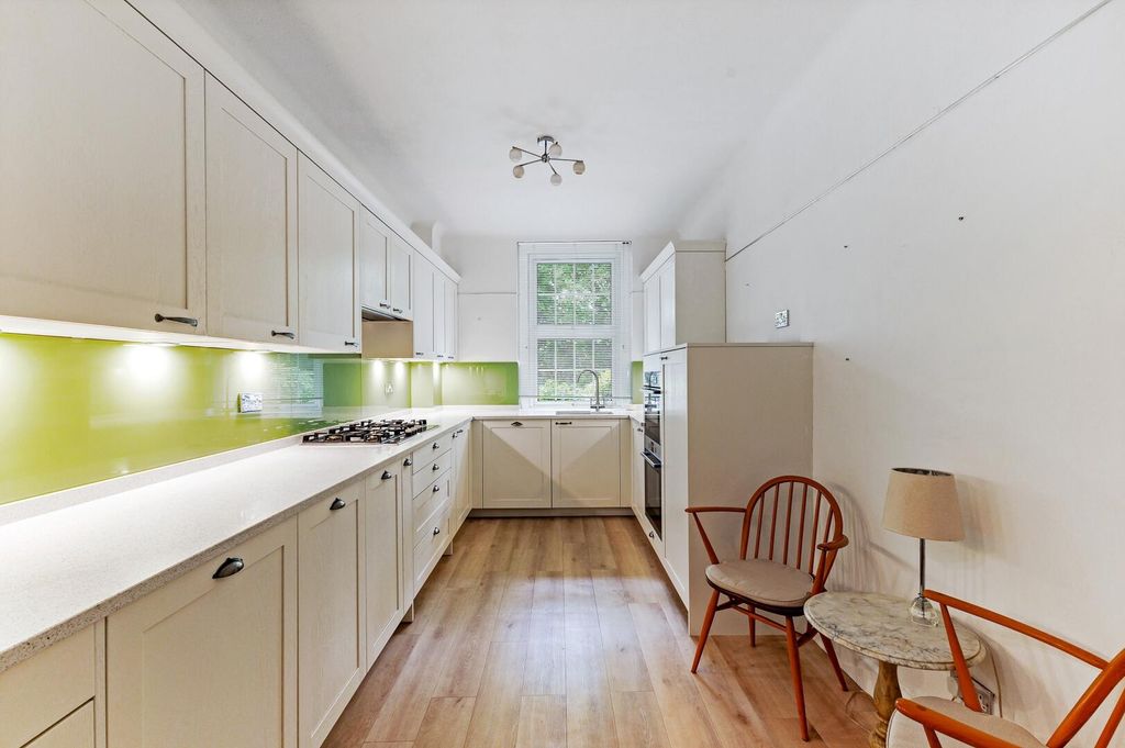 Property photo 2 of 18 Kitchen