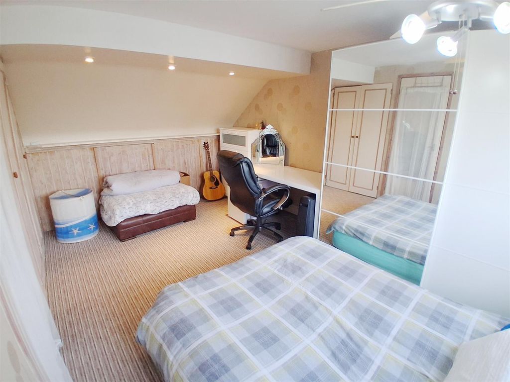 Property photo 3 of 25 B4.1