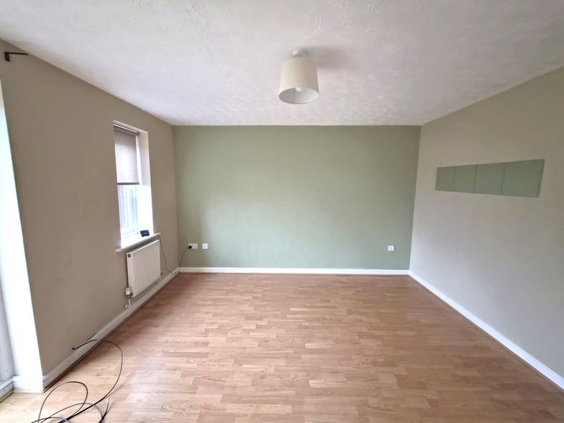 Property photo 3 of 10 Photo 11