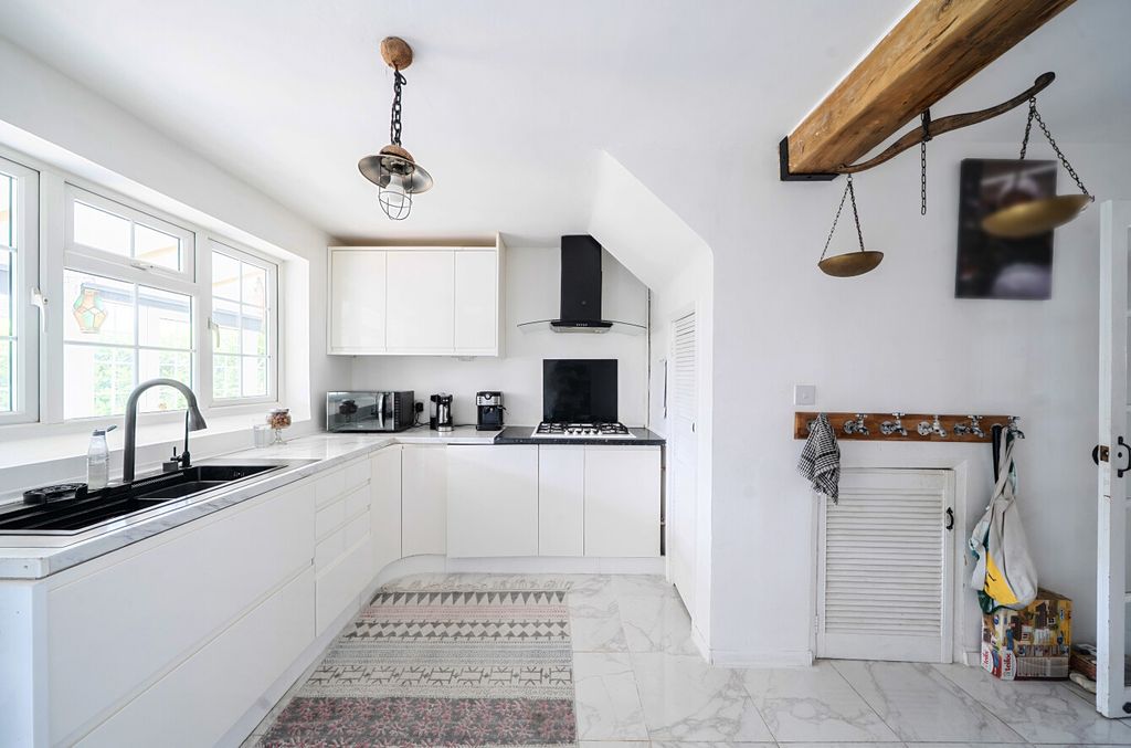 Property photo 3 of 10 1467387-14-6A0Dd7...