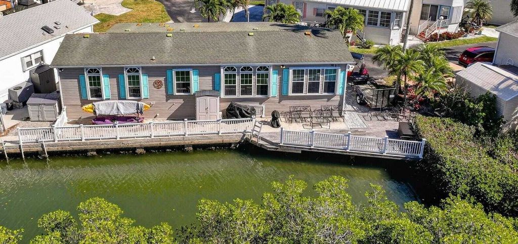 Property photo 1 of 31