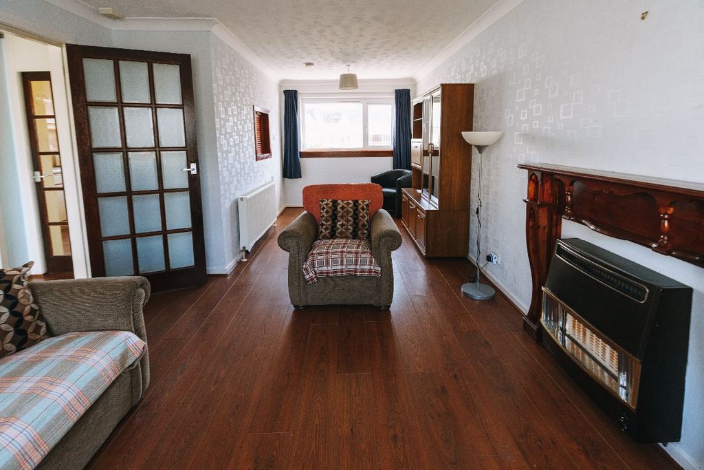 Property photo 3 of 23