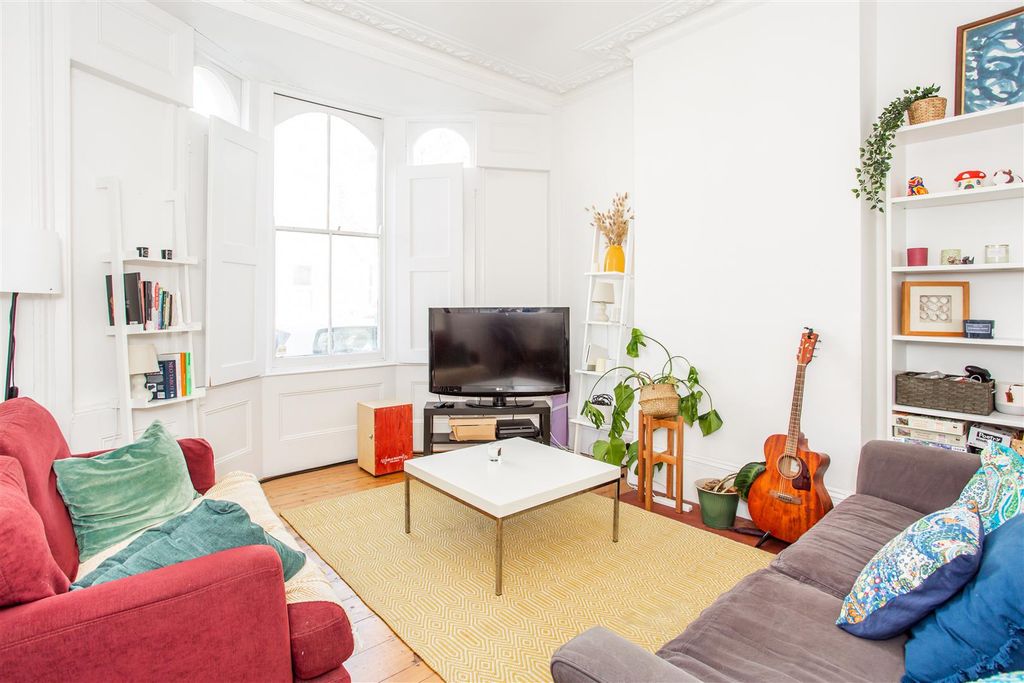 Property photo 2 of 14 Reception