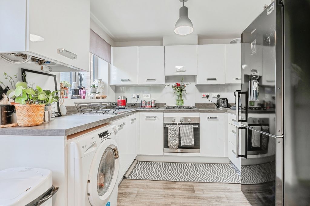 Property photo 2 of 20 Pbox-Img.Jpg