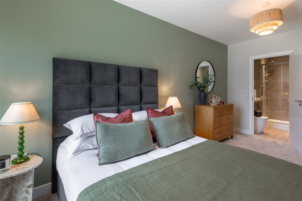 Property photo 3 of 20 Granada Building, E17