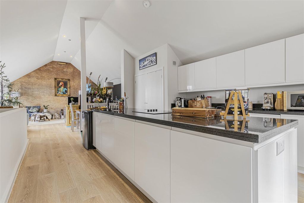Property photo 2 of 17 20_84869.Jpg