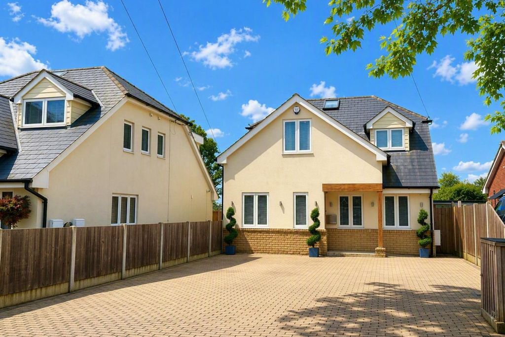 Property photo 1 of 26