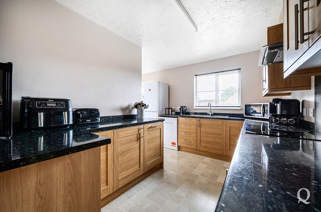 Property photo 2 of 26 16982B91-3068-483...