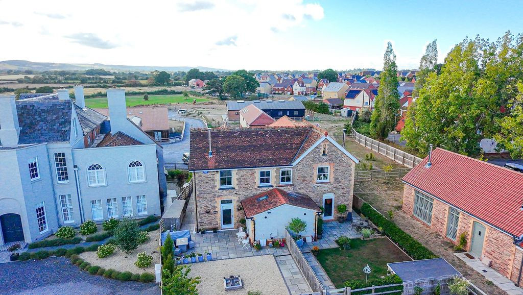 Property photo 1 of 32 4393450