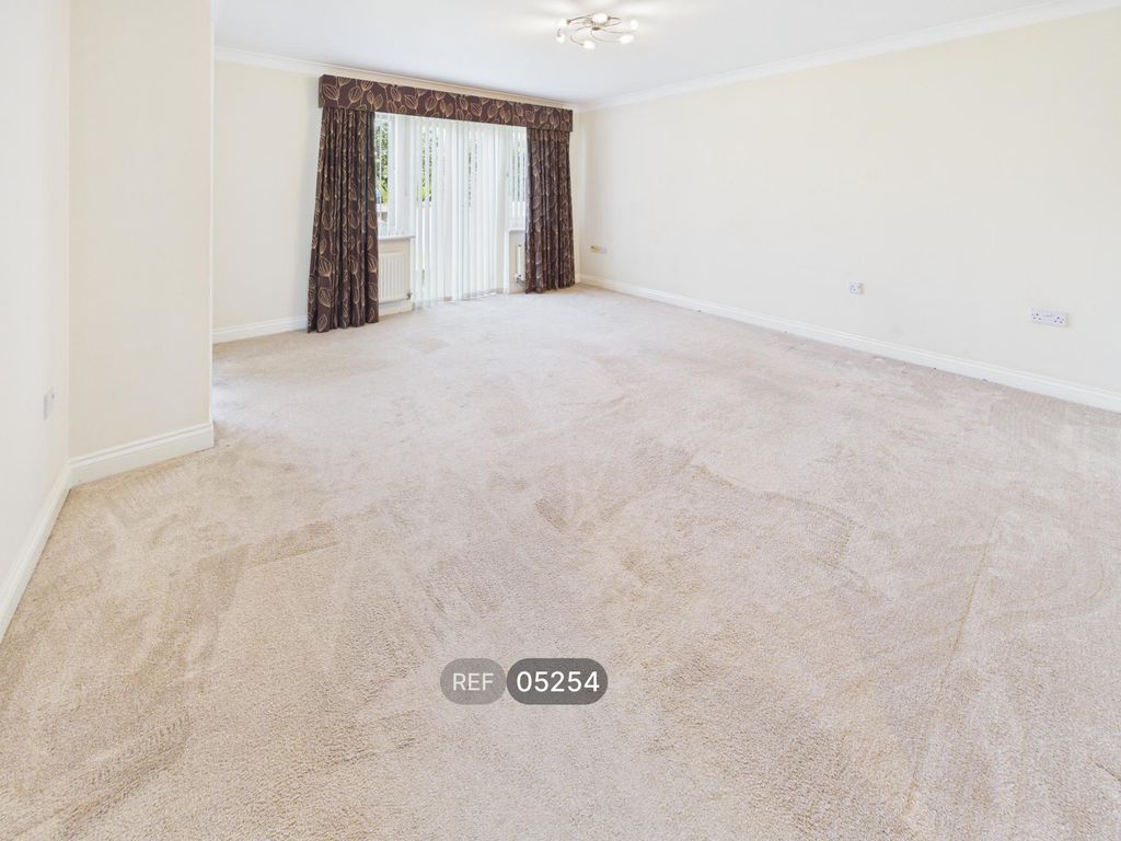 Property photo 2 of 10 Living Room