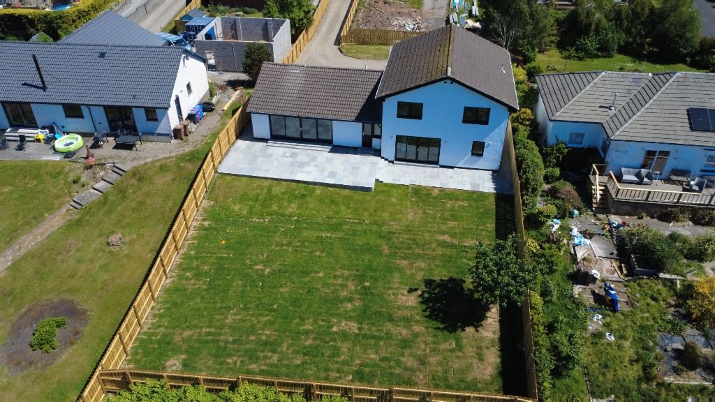 Property photo 3 of 43