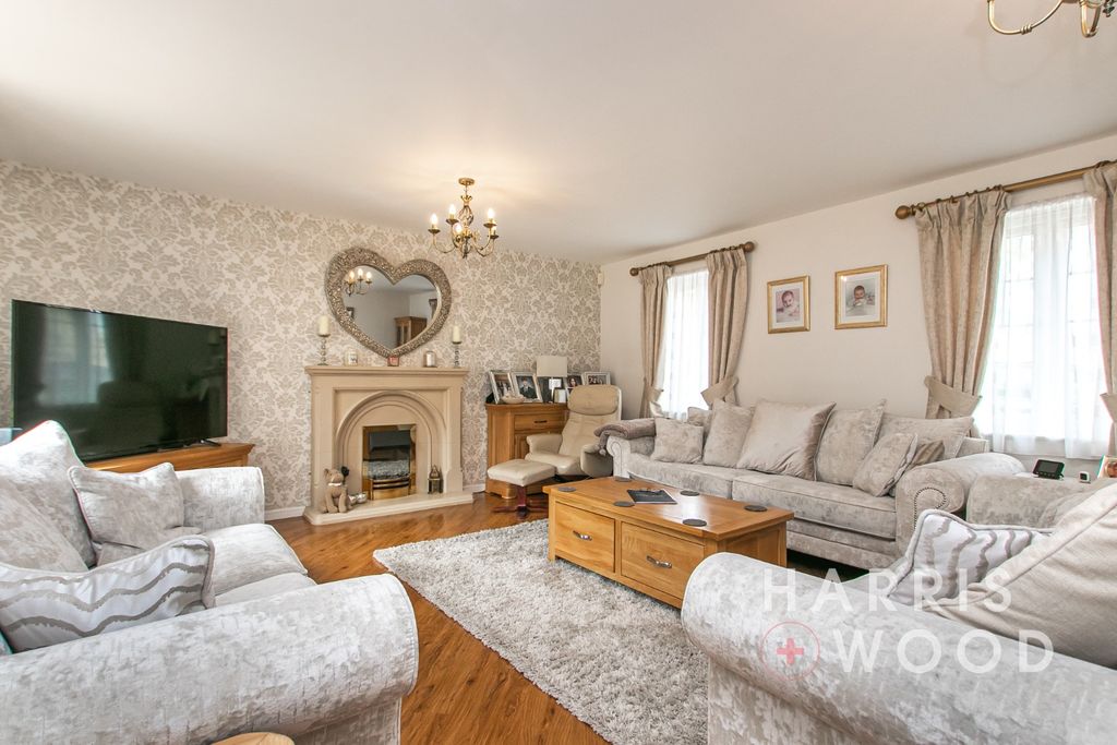 Property photo 2 of 30 4558325