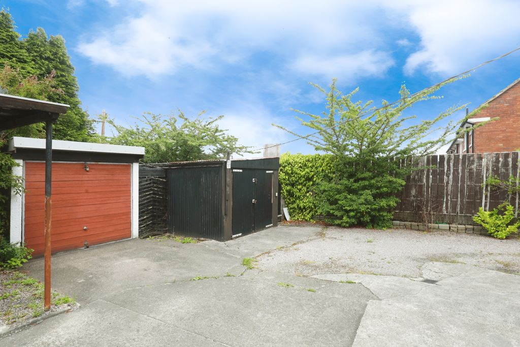 Property photo 3 of 20 Outside