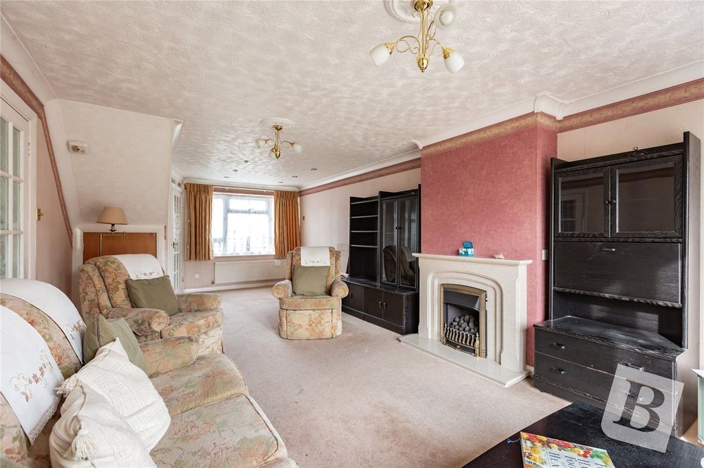 Property photo 3 of 15 Lounge/Diner