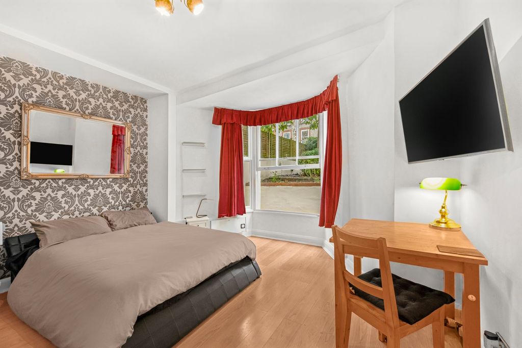 Property photo 2 of 15