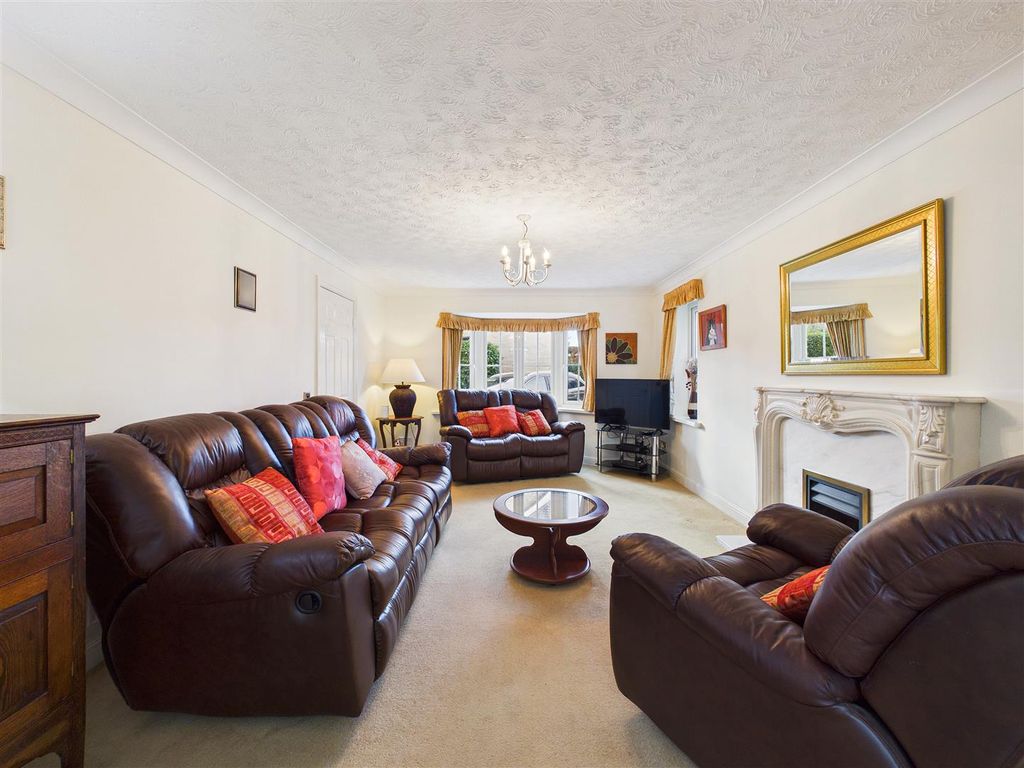 Property photo 2 of 13 Cam05193G0-Pr0225-Still001.Jpg