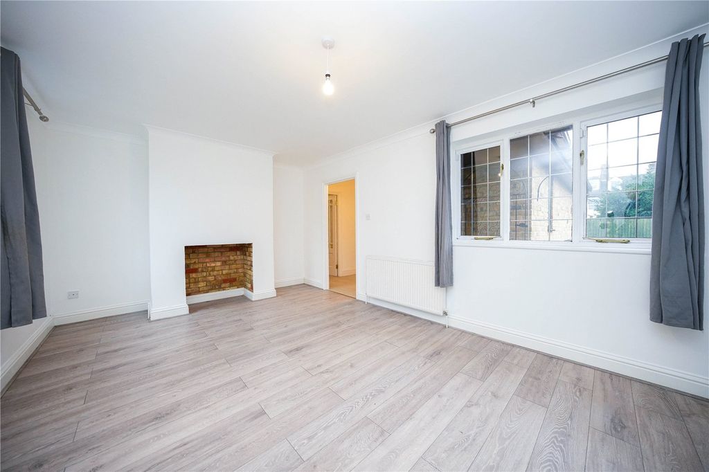 Property photo 2 of 11 Picture No. 02