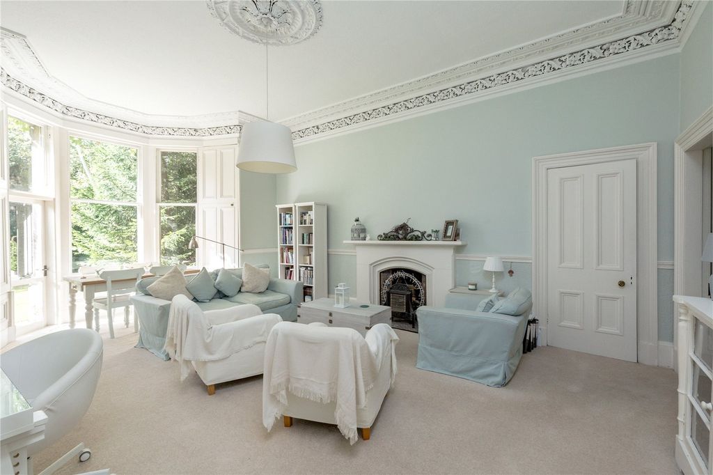 Property photo 3 of 34 Drawing Room