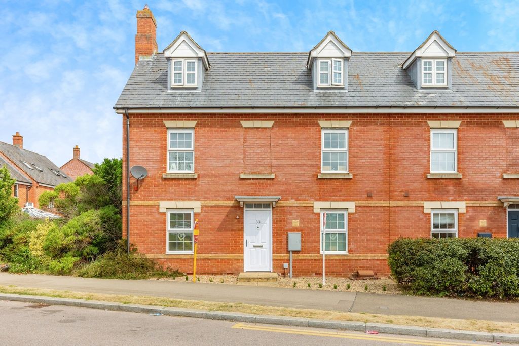 Property photo 1 of 17 Front