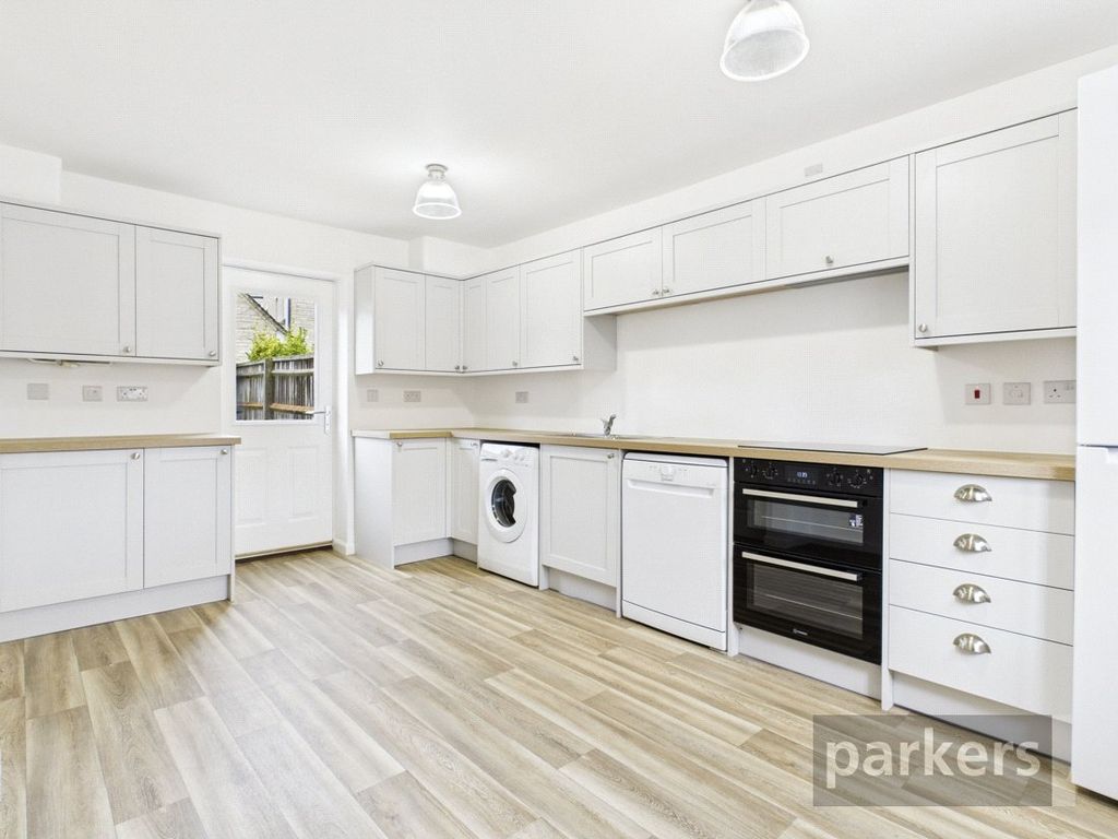 Property photo 2 of 23 Kitchen