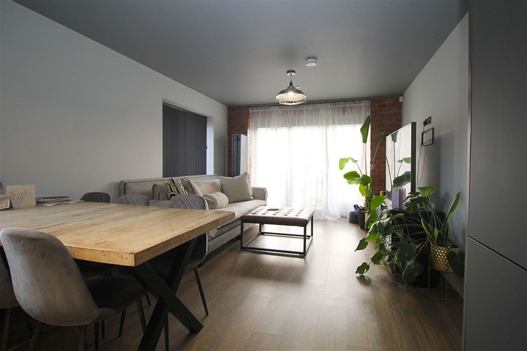 Property photo 2 of 19 Main Lounge/Dining Area