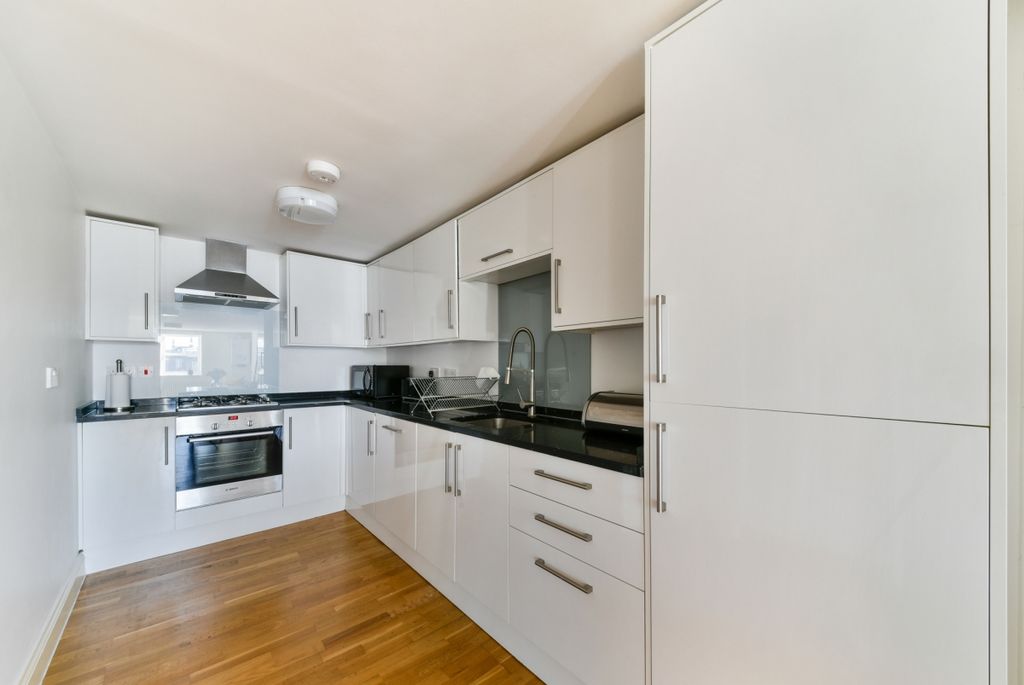 Property photo 3 of 9