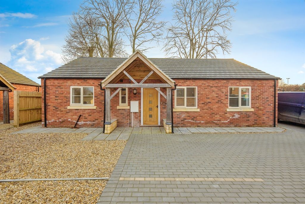 Property photo 1 of 23