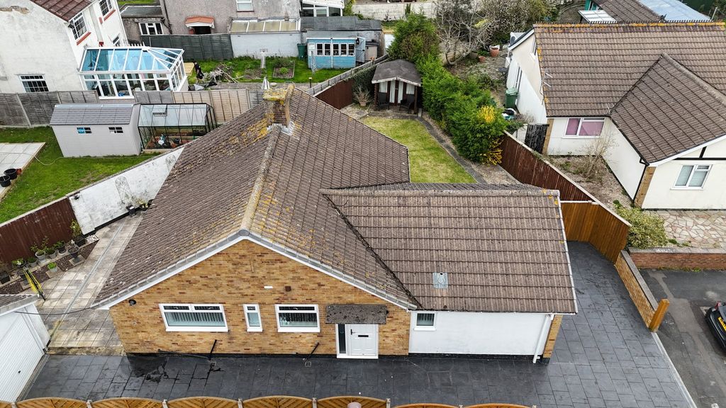 Property photo 3 of 26