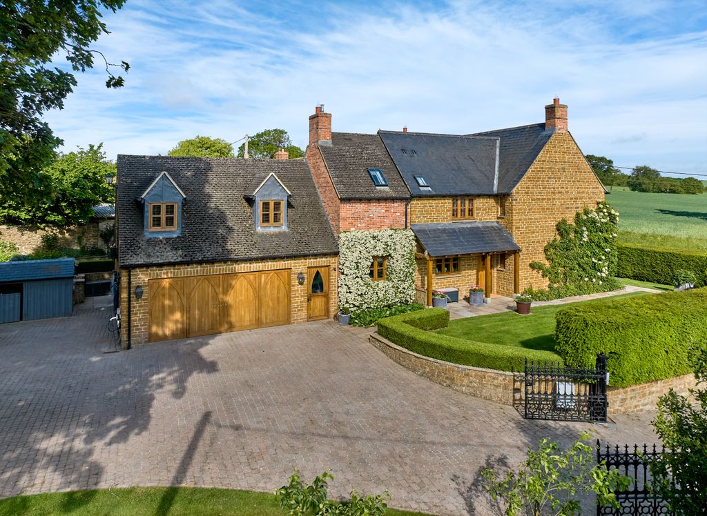 Property photo 1 of 22