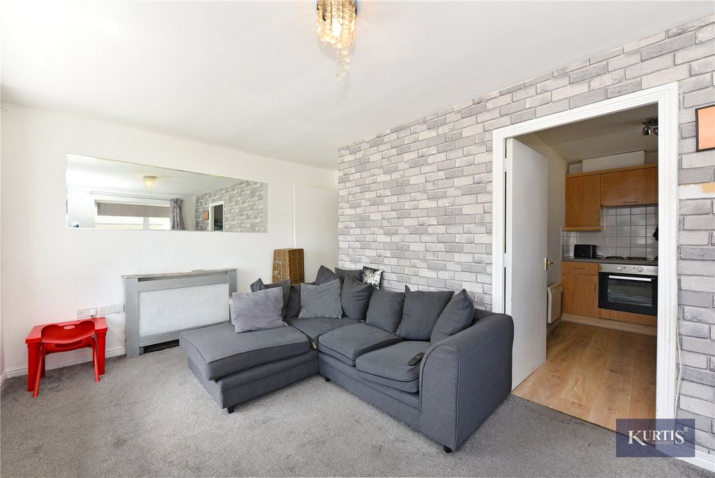 Property photo 3 of 8 Picture No. 06