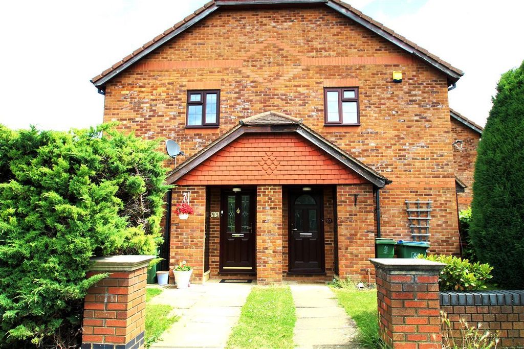 Property photo 1 of 8 Front