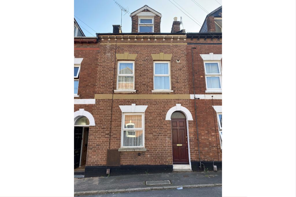 Property photo 2 of 13