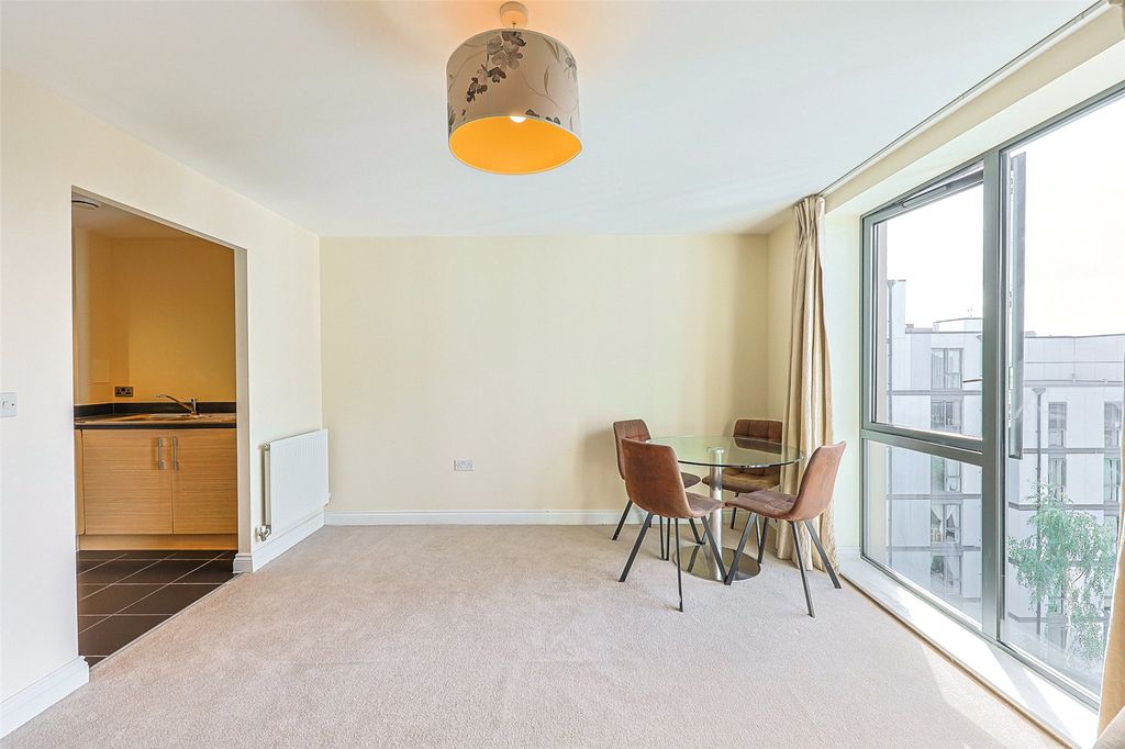 Property photo 3 of 10 Picture No. 24