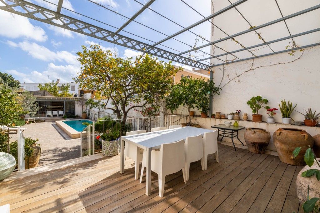 Property photo 1 of 20 Terrace