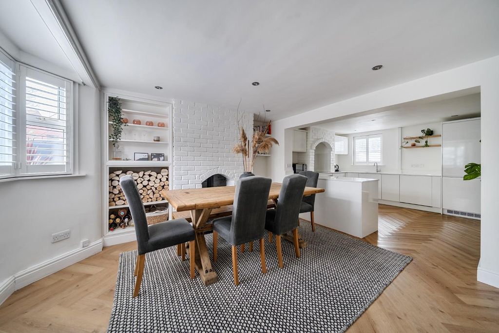 Property photo 3 of 20 1400252-15-696E0Aa91A71B.Jpg