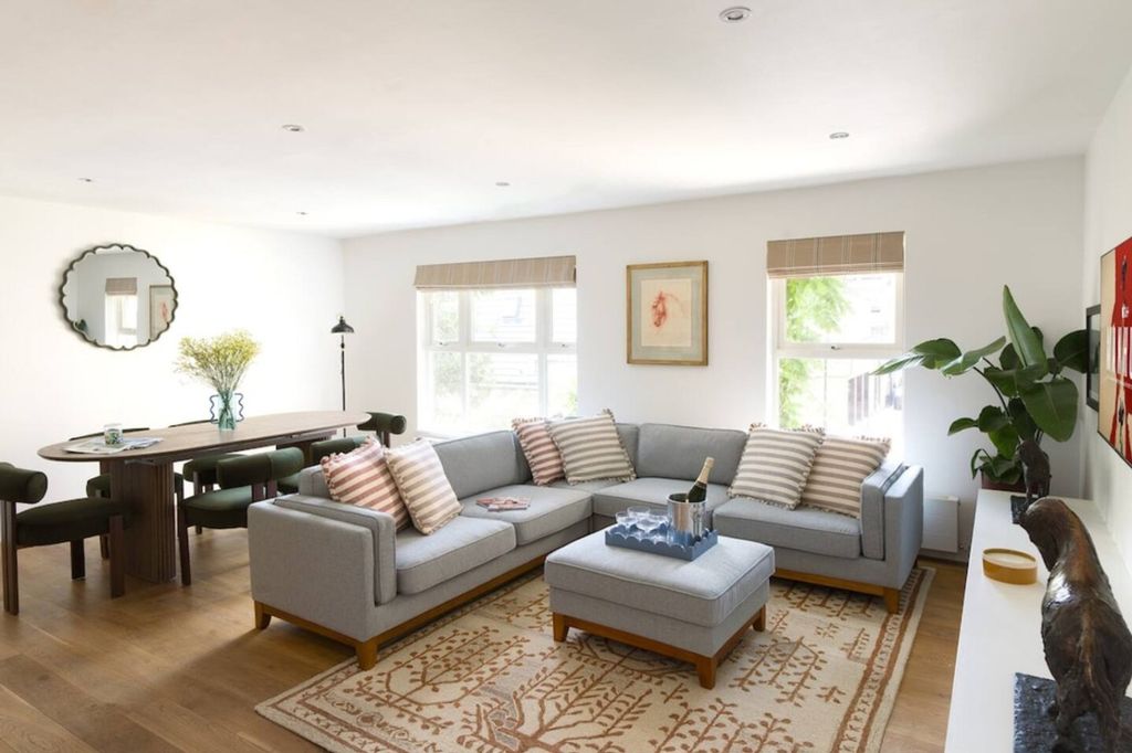 Property photo 1 of 14 Living Room