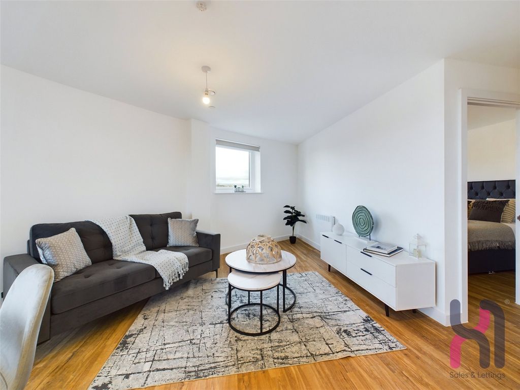 Property photo 2 of 13 Picture No. 25