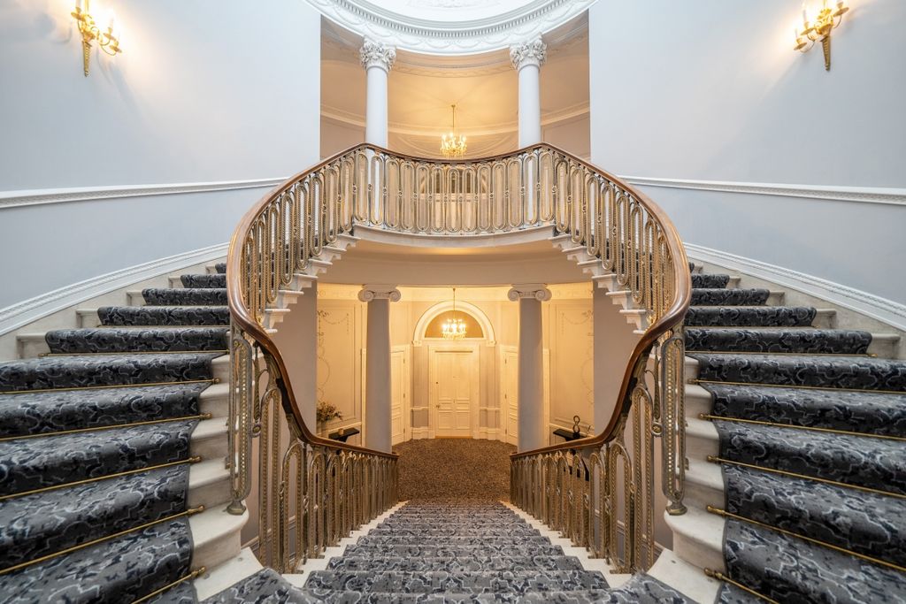 Property photo 2 of 38