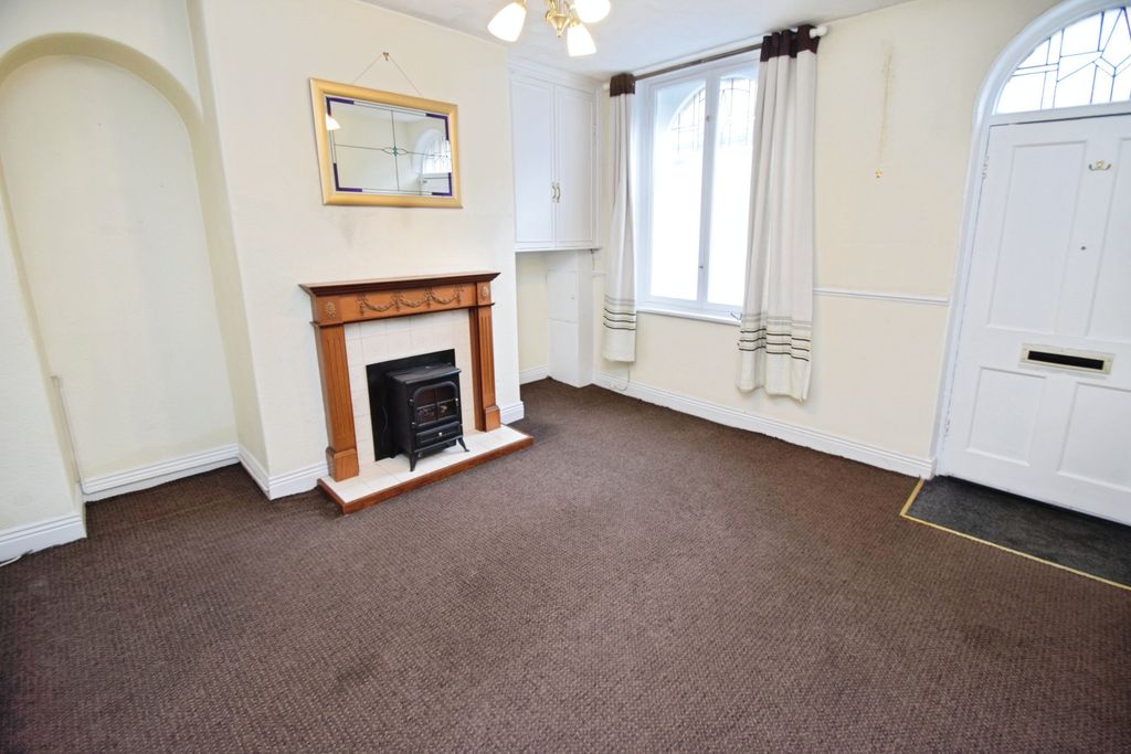 Property photo 3 of 10 Ae3c7A91-Lounge