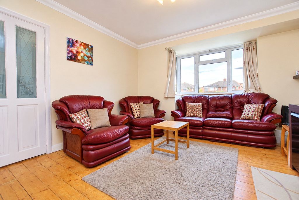 Property photo 3 of 9 Picture No. 27