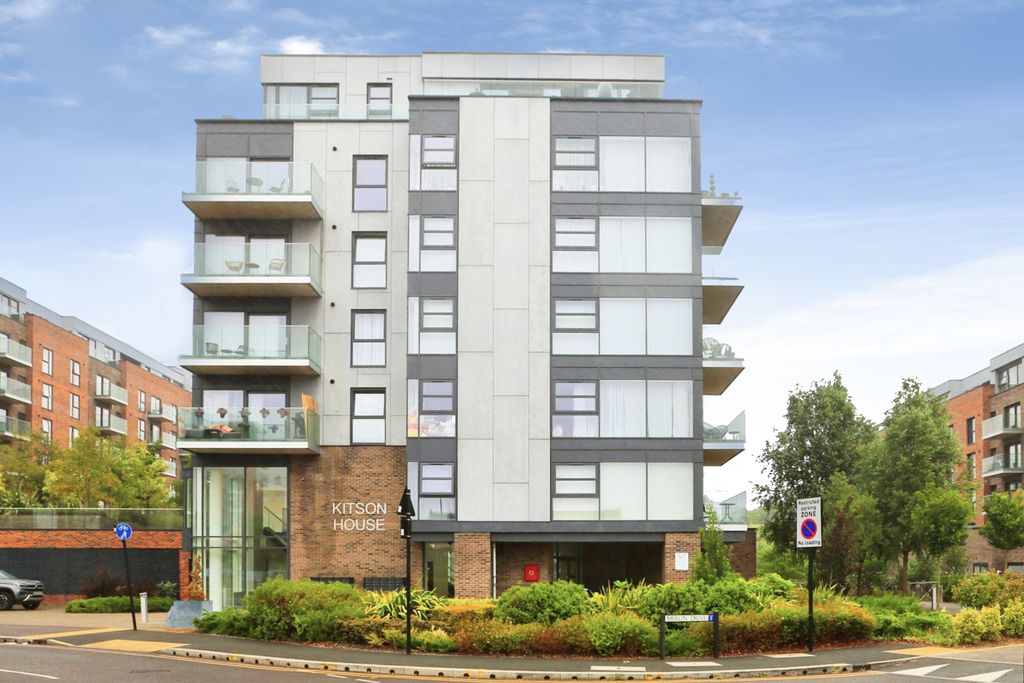 Property photo 1 of 9