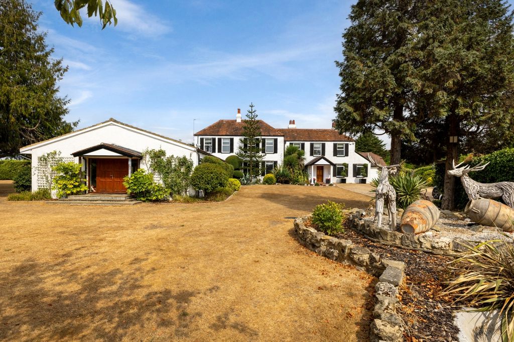 Property photo 1 of 25 112881_Cedar-Hous...