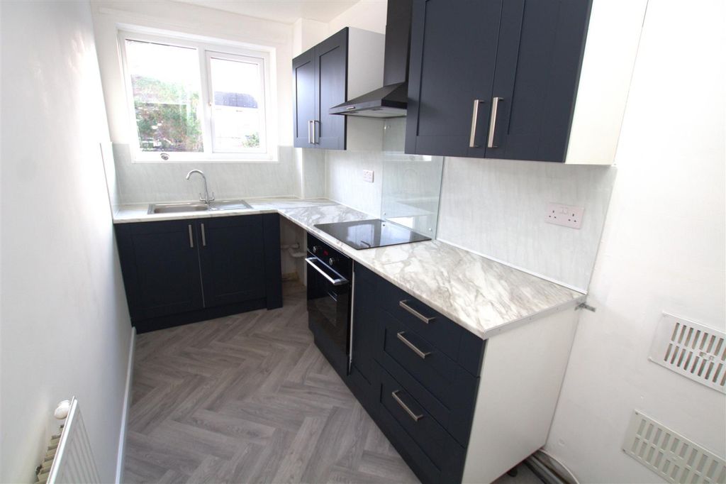 Property photo 2 of 5 Kitchen .Jpg