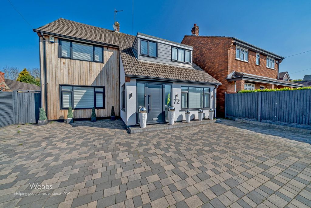 Property photo 1 of 34 Â© Webbs Estate Agents Â© (113 Of 147).Jpg
