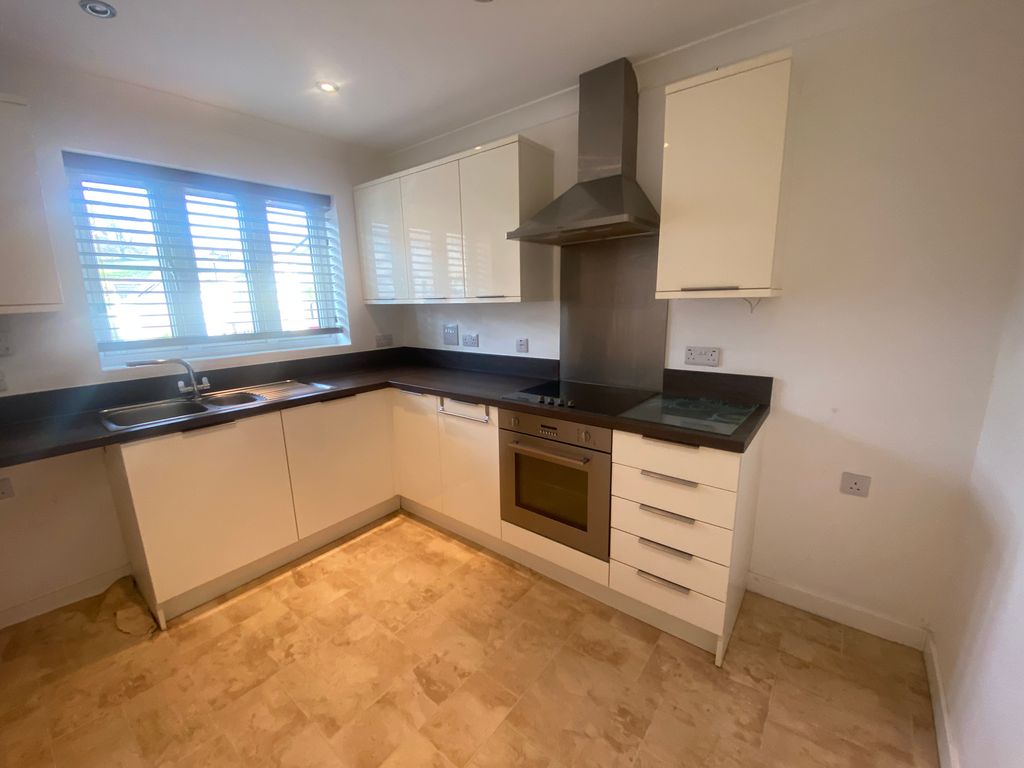 Property photo 2 of 14 Exterior