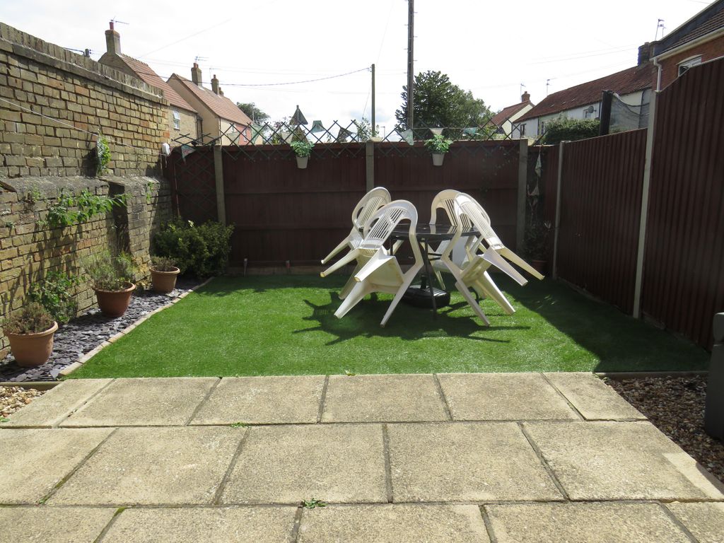 Property photo 2 of 9 Garden