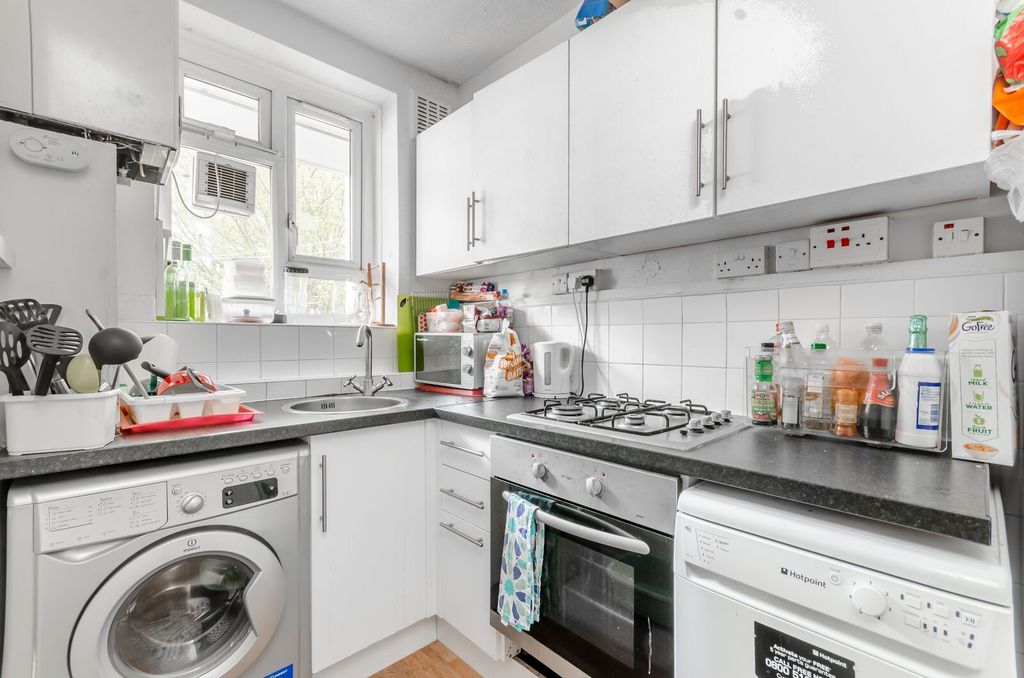 Property photo 2 of 4